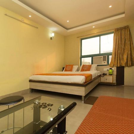 Hotel Oyo 3733 Near Hong Kong Market Siliguri Zewnętrze zdjęcie