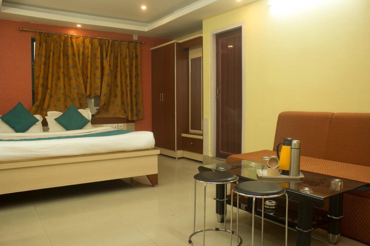 Hotel Oyo 3733 Near Hong Kong Market Siliguri Zewnętrze zdjęcie