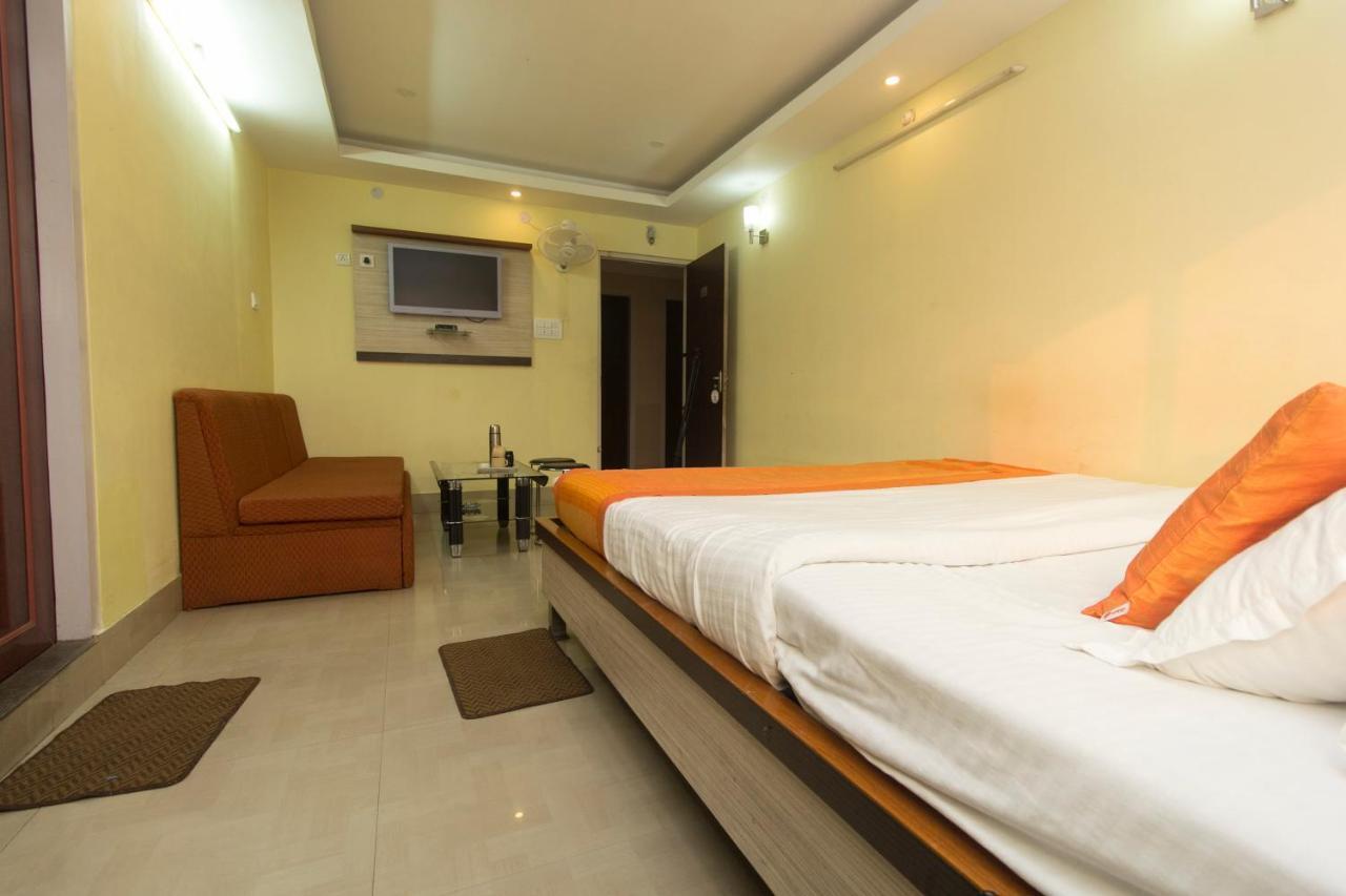 Hotel Oyo 3733 Near Hong Kong Market Siliguri Zewnętrze zdjęcie